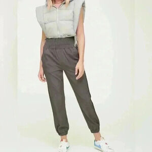 NWOT Benaar Gray Joggers high waisted medium